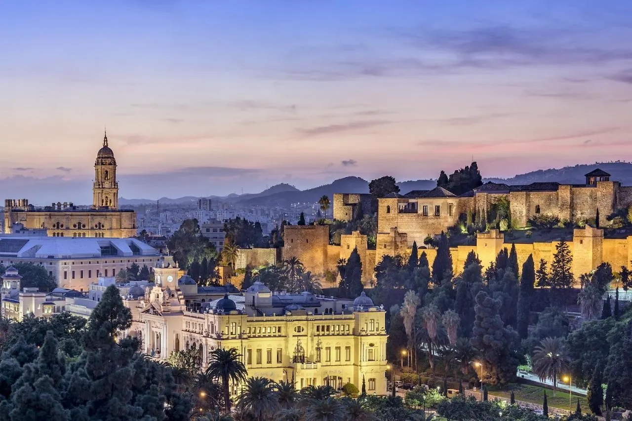 Ayala Malaga City Center 6Pax