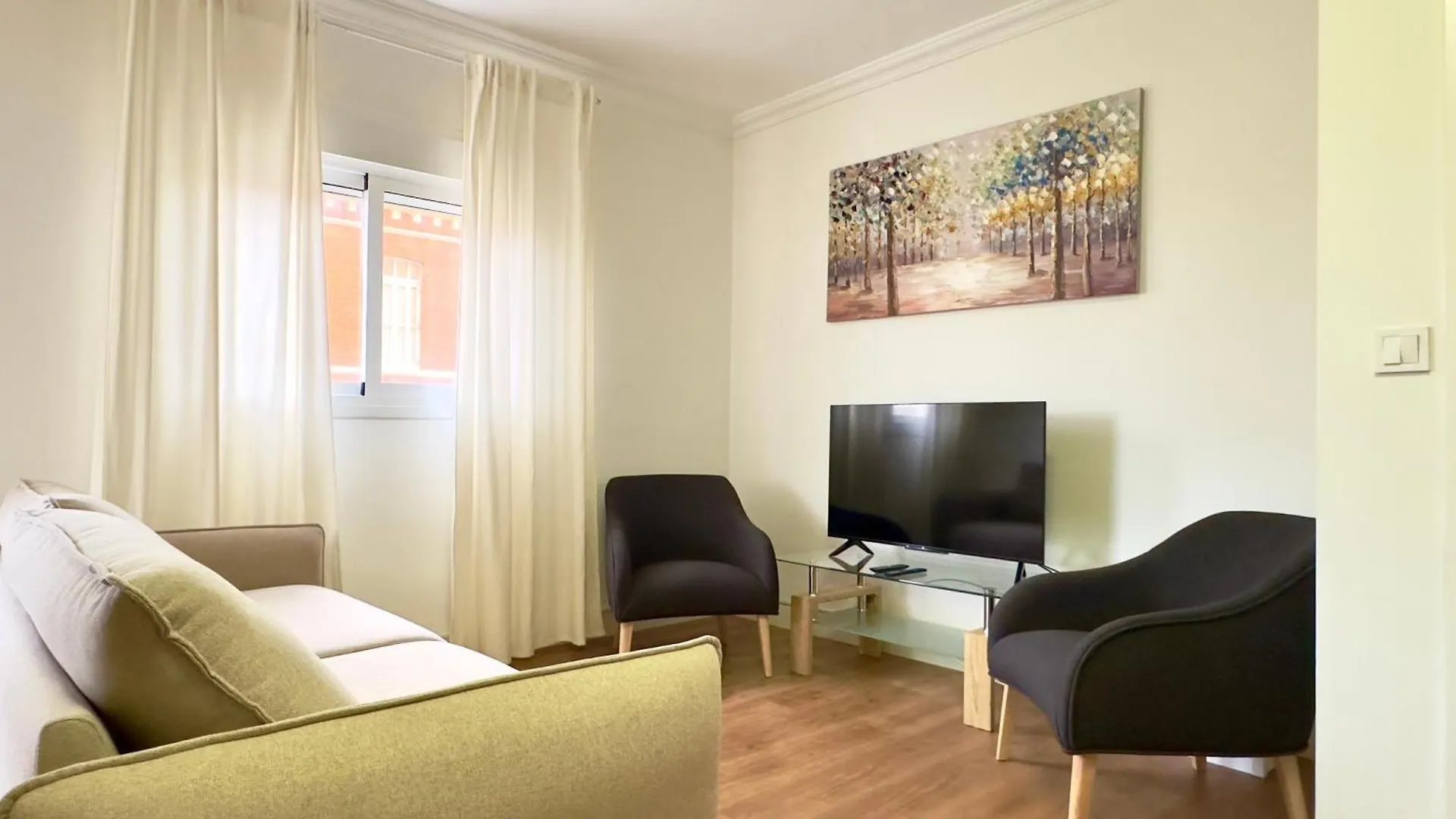 Ayala Malaga City Center 6Pax