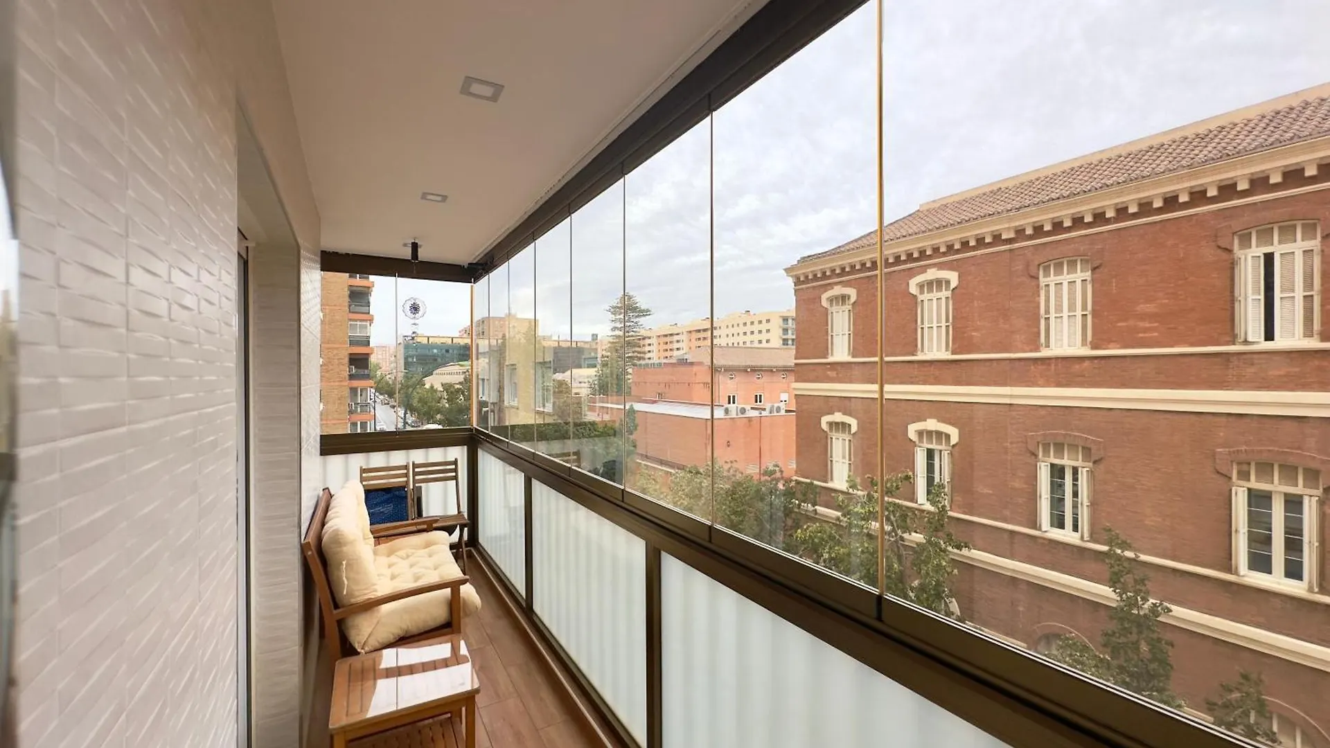 Ayala Malaga City Center 6Pax Spain